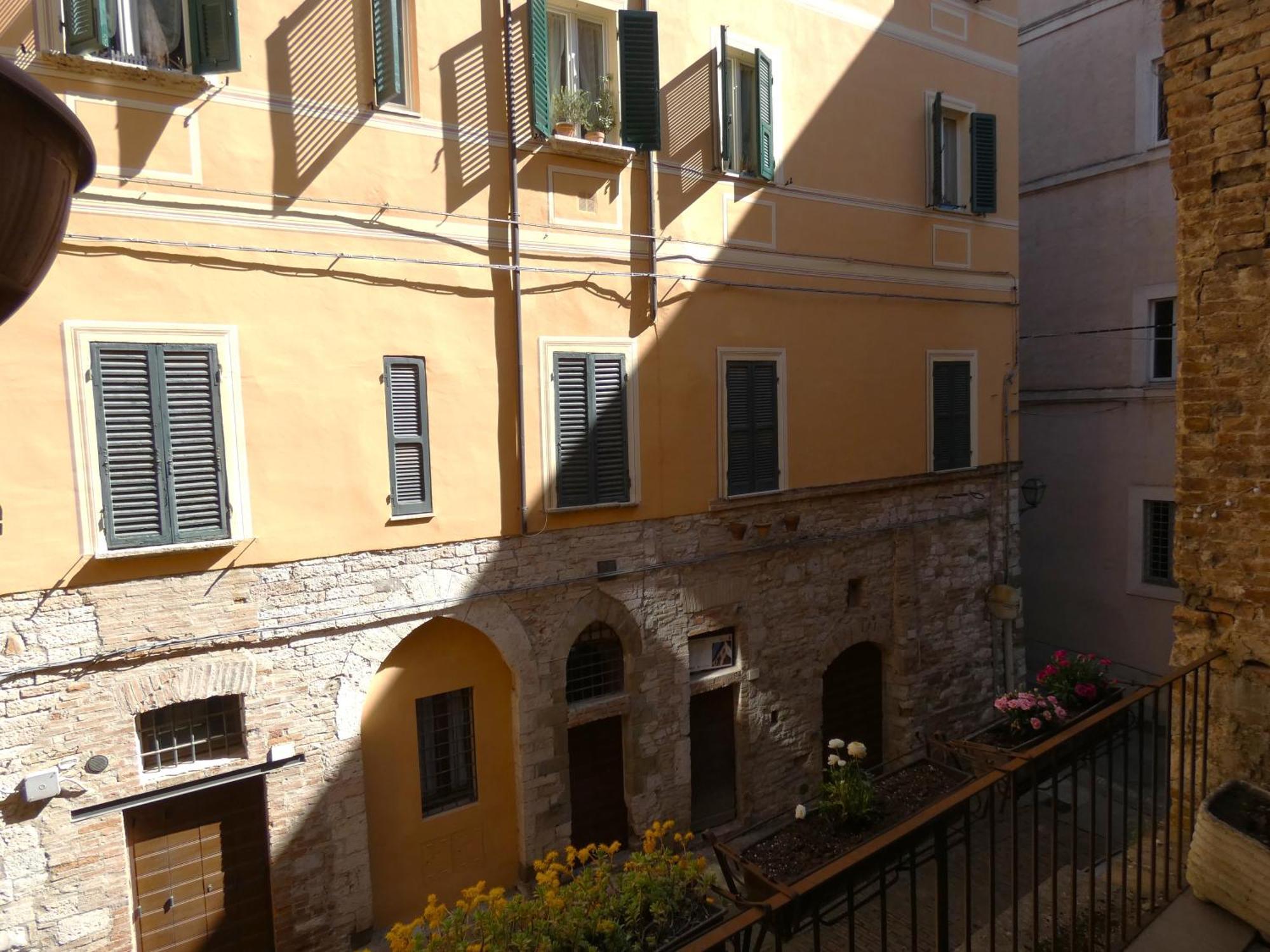Via Vincioli - La Terrazza Nel Cuore Di Perugia Exterior foto